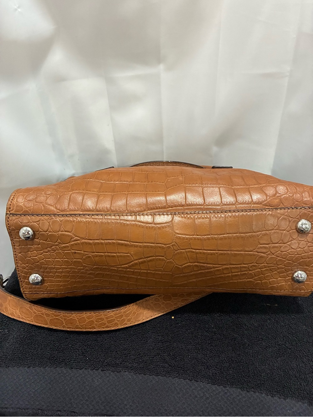 Michael Kors Classic Croc-Embossed Satchel Bag in Cognac EUC - Picture 6 of 10